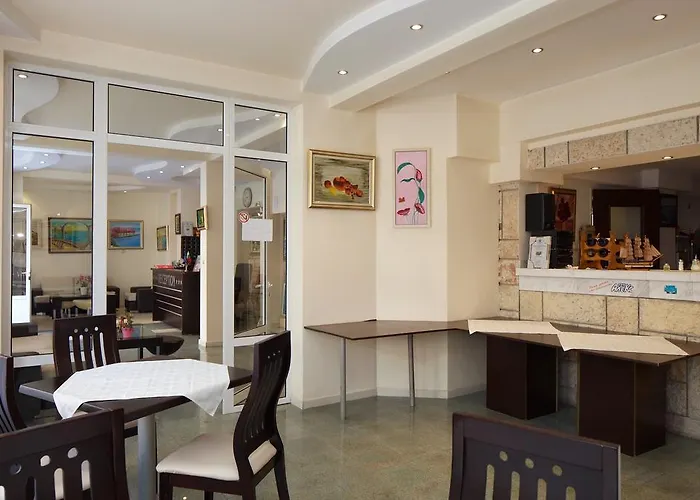 Peshev Family 3* Nessebar