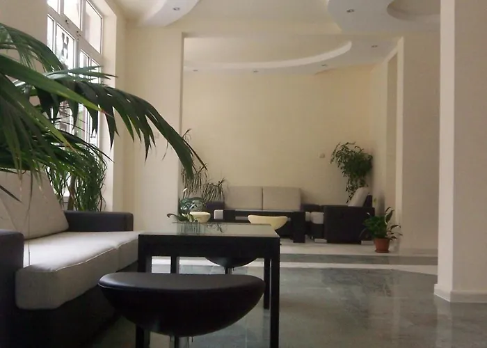 пешев семеен Хотел Несебър