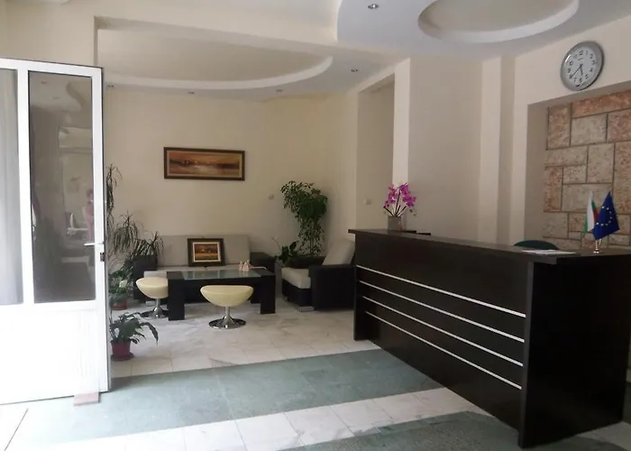 Хотел пешев семеен