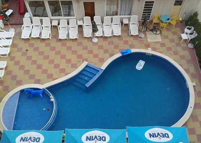 пешев семеен Хотел