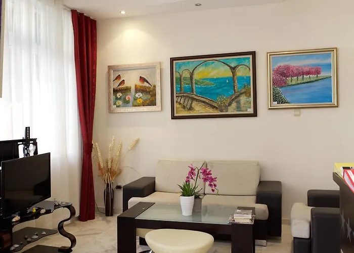 пешев семеен 3*