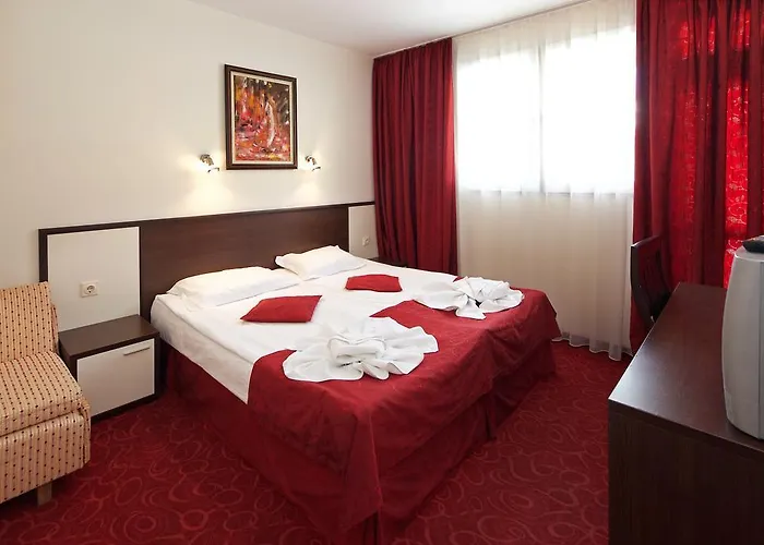 пешев семеен 3* Несебър